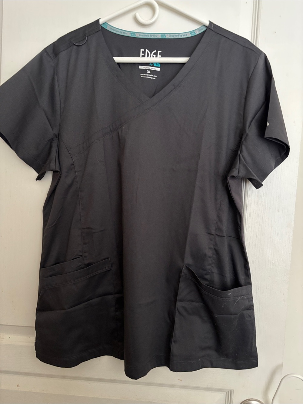 EDGE Scrub top Black